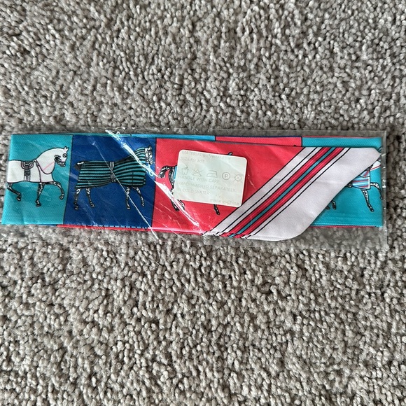 Skinny scarf/wrist wrap/hair tie - Picture 3 of 11